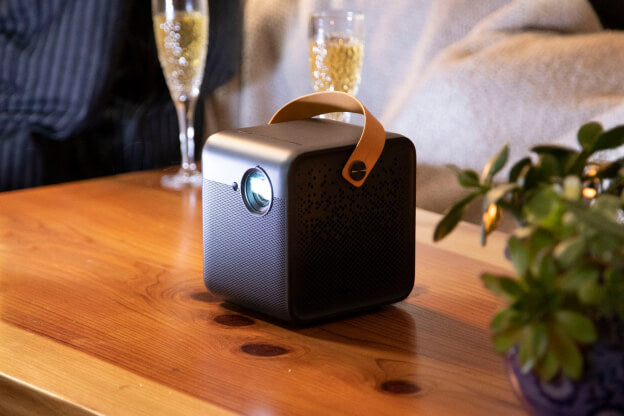 Formovie Mini Dice Projector is easy to take away