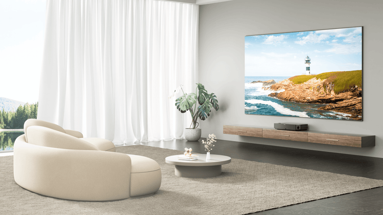 Formovie THEATER 4k projector works in daylight with 2800ANSI Lumens